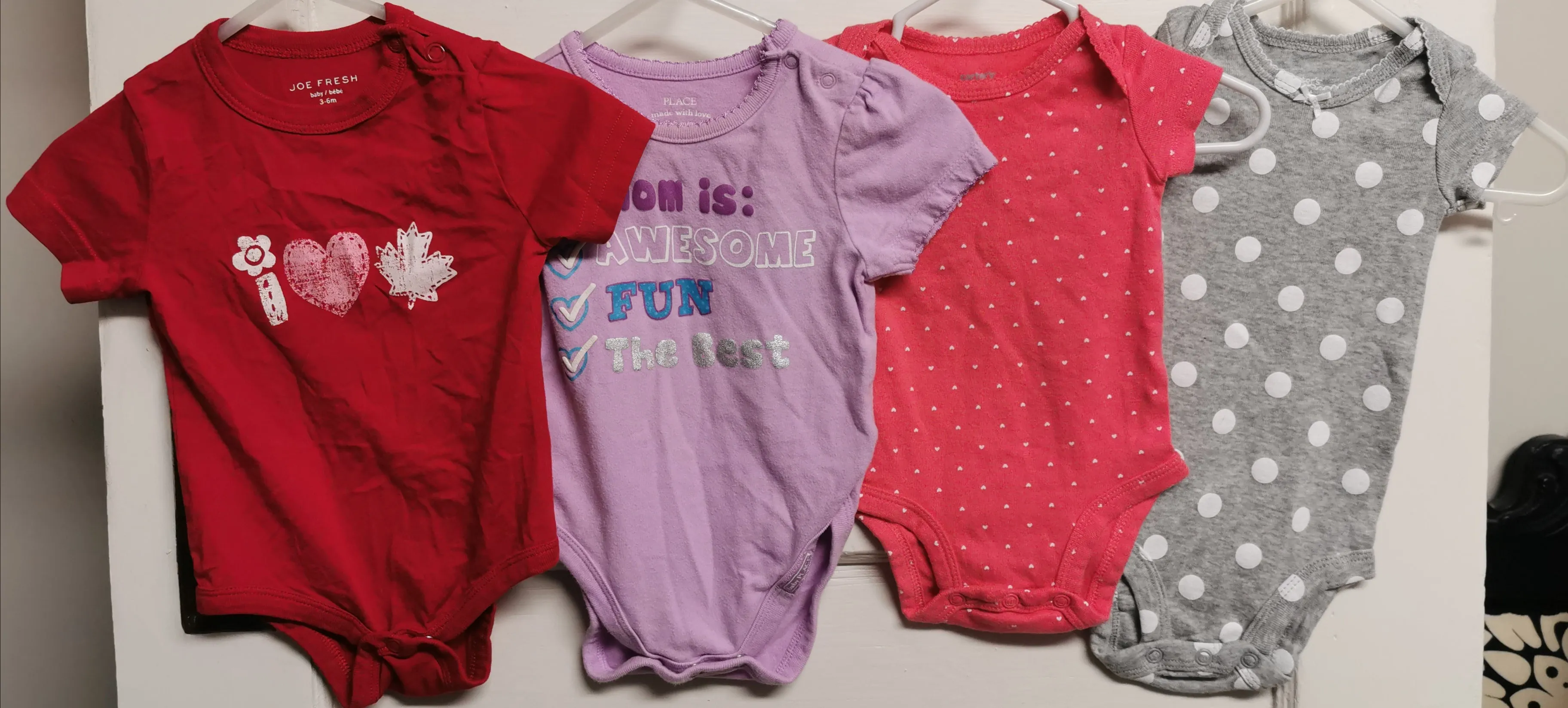 BABY GIRL SIZE(S) 3/6 MONTHS - 4 PACK, Graphic Onesie T-Shirts EUC B47