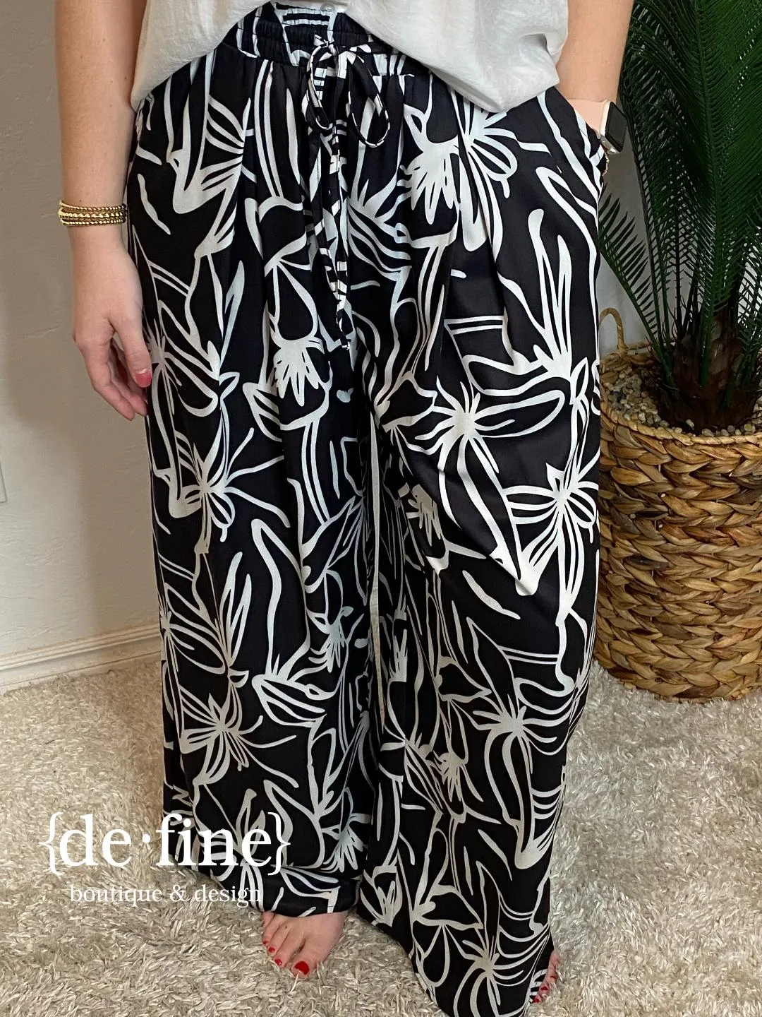 Black and White Floral Wide Leg Pants