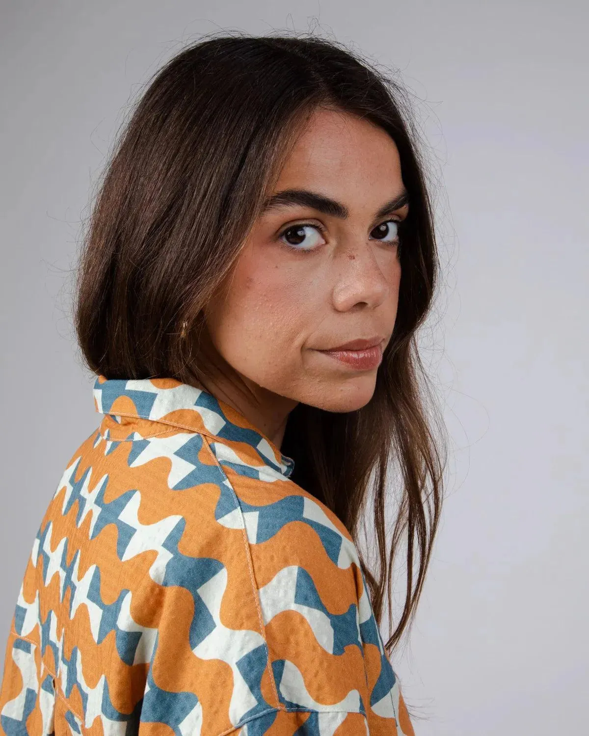 Blusa Brava Fabrics Big Tiles Aloha Ochre