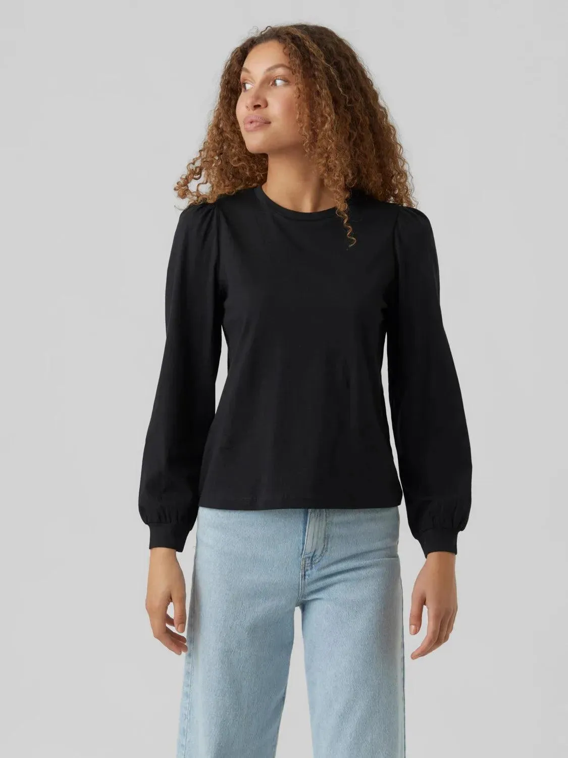 Camiseta de Mujer Vero Moda Manga Larga Abullonada Kerry Black
