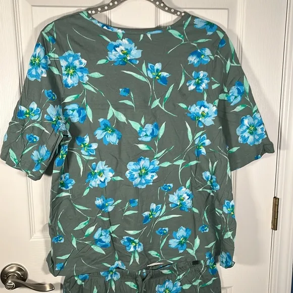 Carole Hochman three-quarter sleeve top and wide leg crop pants sleep set medium