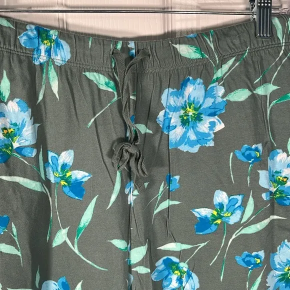 Carole Hochman three-quarter sleeve top and wide leg crop pants sleep set medium