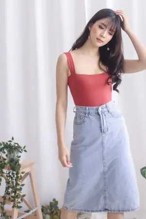 Hera Square Neck Bodysuit In Brick
