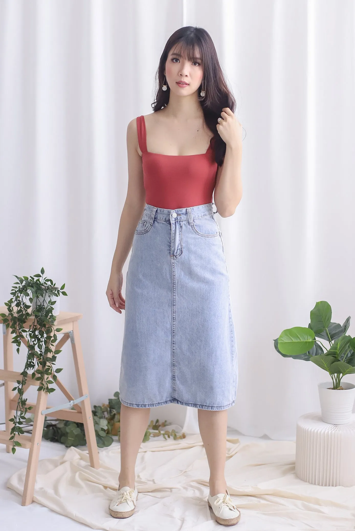 Hera Square Neck Bodysuit In Brick