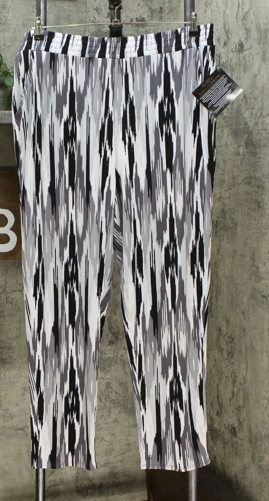 IMAN Women's Plus Size City Chic Printed Ankle Pants