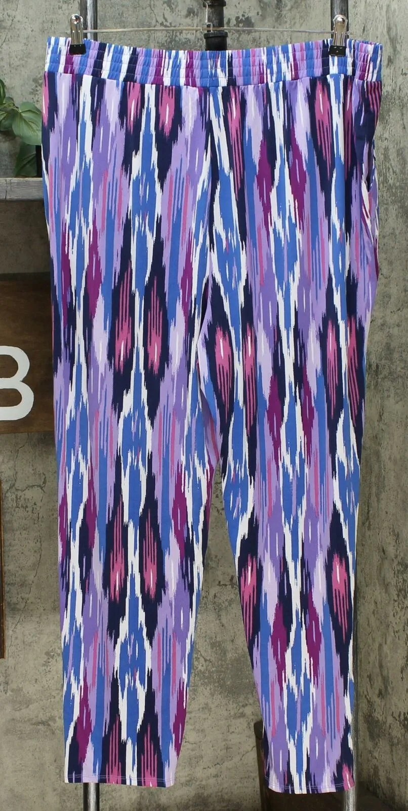 IMAN Women's Plus Size City Chic Printed Ankle Pants
