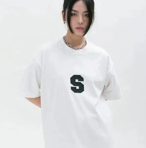 Loose Embroidered Round Neck T-shirt