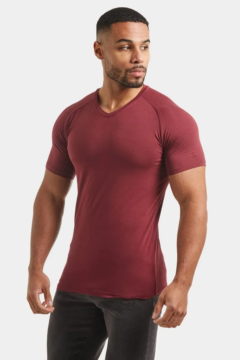 Premium Muscle Fit V-Neck in Burgundy