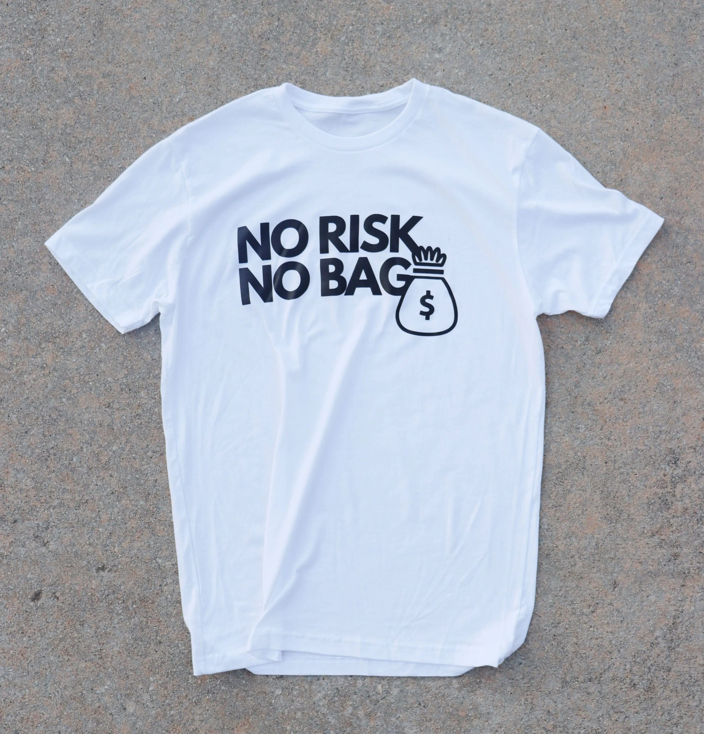 RISKY REWARDS “NO RISK NO BAG” WHITE/BLACK TEE
