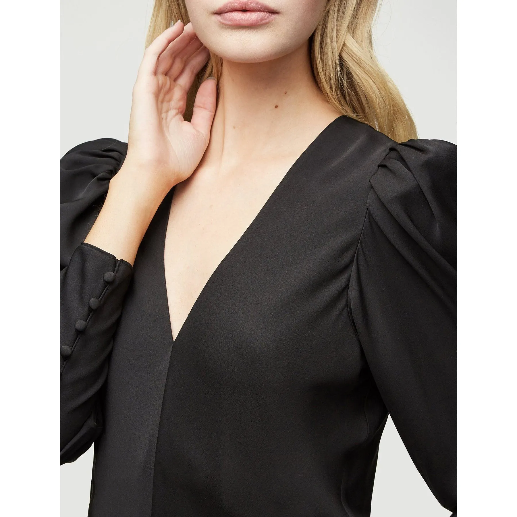 Silk Shirred V-Neck Top Noir