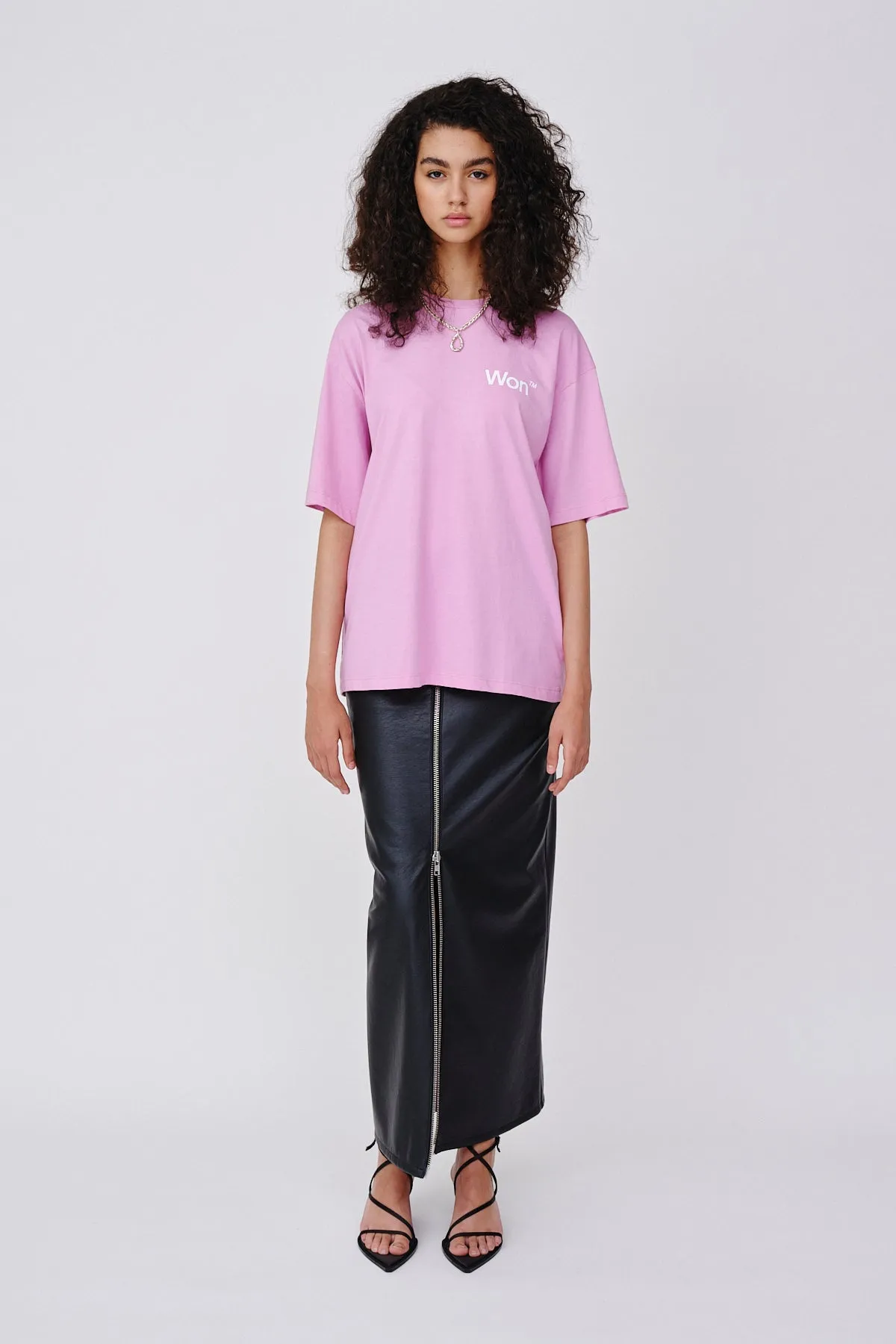 The Staff Tee logo W - Fuchsia Pink